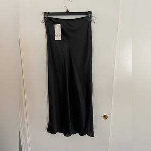 NWT ZARA satin skirt